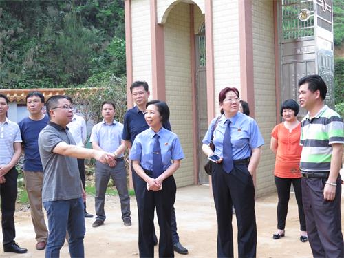 梧州市检察院潘婧奎检察长到扶贫工作联系村岑溪市大业镇大献村进行